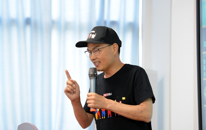 ����zӰ �����n��������̡������͹����ӿ��߄���zӰ���w��